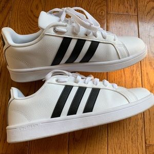 Adidas cloud oak black and white leather sneaker
